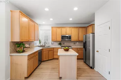 807 SE 197th Ave, Camas, WA 98607 - Photo 14