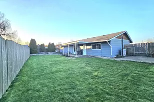 390 N 7th Pl, Harrisburg, OR 97446 - Photo 30