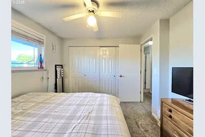 390 N 7th Pl, Harrisburg, OR 97446 - Photo 24