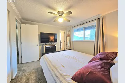 390 N 7th Pl, Harrisburg, OR 97446 - Photo 18