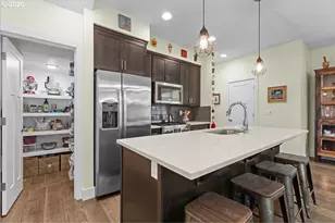 7862 SW Capitol Hill Rd, Portland, OR 97219 - Photo 10