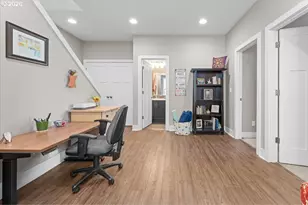 7862 SW Capitol Hill Rd, Portland, OR 97219 - Photo 14
