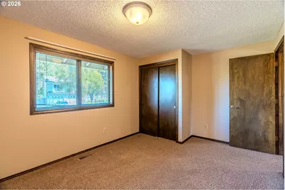 1968 SW 25th St, Gresham, OR 97080 - Photo 24