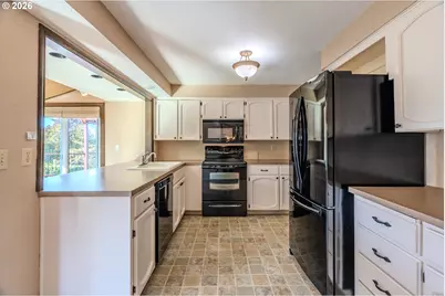 1968 SW 25th St, Gresham, OR 97080 - Photo 12