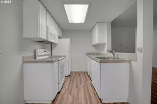 9872 SE Talbert St, Clackamas, OR 97015 - Photo 14