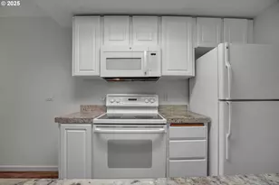9872 SE Talbert St, Clackamas, OR 97015 - Photo 18