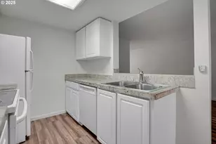 9872 SE Talbert St, Clackamas, OR 97015 - Photo 16