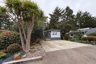 1600 Rhododendron Dr, Florence, OR 97439 - Photo 2