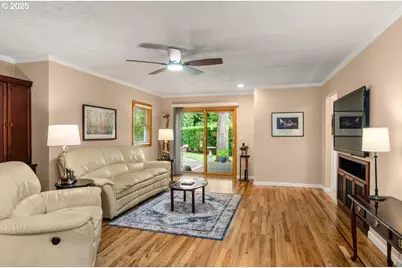 9845 SW Eagle Ln, Beaverton, OR 97008 - Photo 14