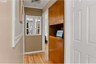 9845 SW Eagle Ln, Beaverton, OR 97008 - Photo 32