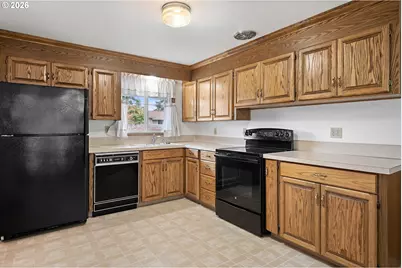 1490 Hallinan St, Lake Oswego, OR 97034 - Photo 16