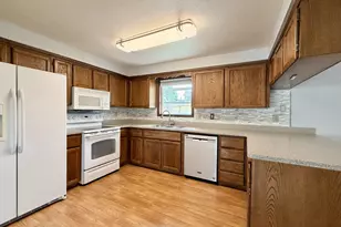 435 SE 9th Ct, Hermiston, OR 97838 - Photo 6