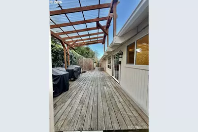 2580 Fir St, North Bend, OR 97459 - Photo 40