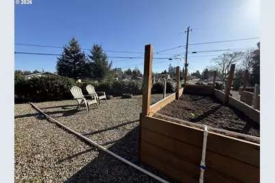 2580 Fir St, North Bend, OR 97459 - Photo 38