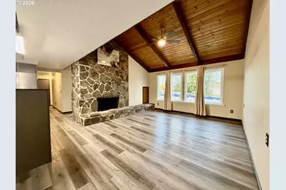 2580 Fir St, North Bend, OR 97459 - Photo 6