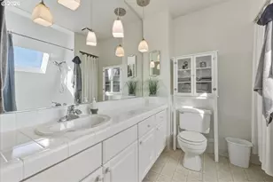 103 N Hayden Bay Dr, Portland, OR 97217 - Photo 16