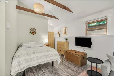 3286 NE Holman St, Portland, OR 97211 - Photo 24