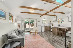 3286 NE Holman St, Portland, OR 97211 - Photo 18