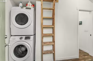 3286 NE Holman St, Portland, OR 97211 - Photo 26