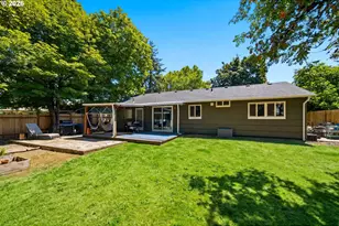 11555 SW 11th St, Beaverton, OR 97005 - Photo 32
