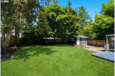 11555 SW 11th St, Beaverton, OR 97005 - Photo 24