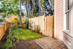 15 S Gibbs St, Portland, OR 97239 - Photo 46