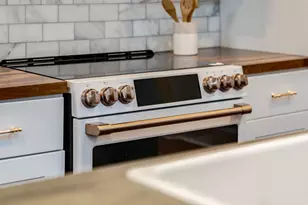 15 S Gibbs St, Portland, OR 97239 - Photo 22