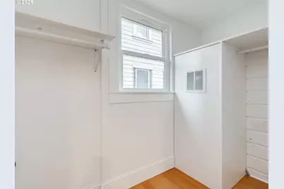15 S Gibbs St, Portland, OR 97239 - Photo 28