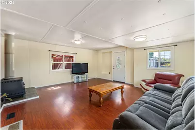 8951 SE Fuller Rd #7, Happy Valley, OR 97086 - Photo 2