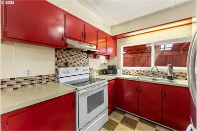 8951 SE Fuller Rd #7, Happy Valley, OR 97086 - Photo 8