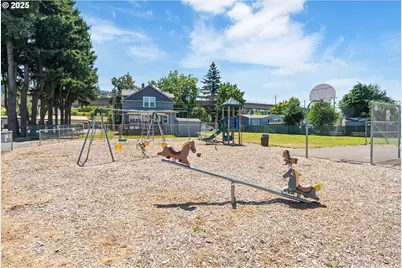 8951 SE Fuller Rd #7, Happy Valley, OR 97086 - Photo 24