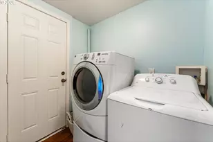 8951 SE Fuller Rd, Happy Valley, OR 97086 - Photo 16