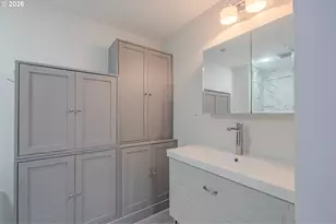 300 W 8th St, Vancouver, WA 98660 - Photo 38