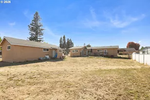 2461 NW Brockway Rd, Winston, OR 97496 - Photo 28