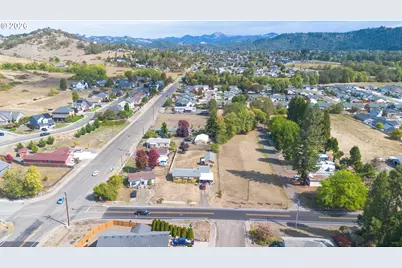 2461 NW Brockway Rd, Winston, OR 97496 - Photo 30