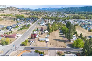 2461 NW Brockway Rd, Winston, OR 97496 - Photo 30