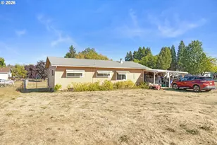 2461 NW Brockway Rd, Winston, OR 97496 - Photo 2