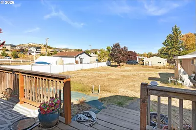 2461 NW Brockway Rd, Winston, OR 97496 - Photo 22