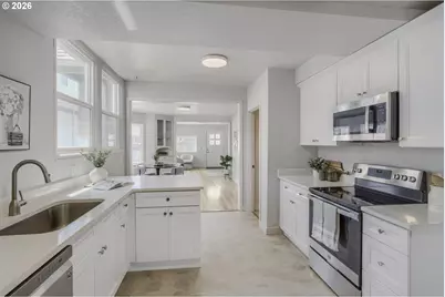6204 NE 8th Ave, Portland, OR 97211 - Photo 8