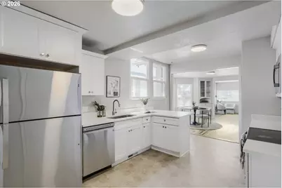 6204 NE 8th Ave, Portland, OR 97211 - Photo 10