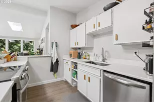 5767 Baleine St, Lake Oswego, OR 97035 - Photo 8