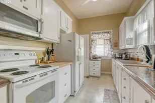 114 SE 7th St, Pendleton, OR 97801 - Photo 14