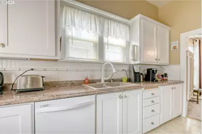 114 SE 7th St, Pendleton, OR 97801 - Photo 16