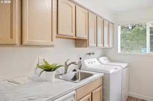 1304 NE Hogan Dr, Gresham, OR 97030 - Photo 10