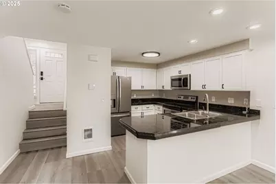 3990 Carman Dr, Lake Oswego, OR 97035 - Photo 10