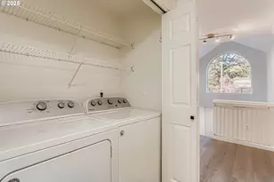 3990 Carman Dr, Lake Oswego, OR 97035 - Photo 24