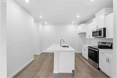 444 SW 32nd St, Battle Ground, WA 98604 - Photo 2