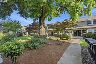 2555 NW Savier St, Portland, OR 97210 - Photo 2