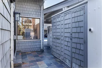 448 N Hayden Bay Dr, Portland, OR 97217 - Photo 18