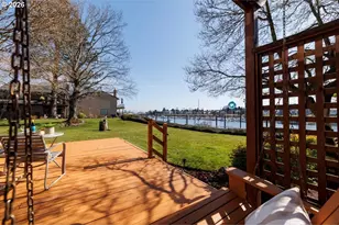 448 N Hayden Bay Dr, Portland, OR 97217 - Photo 8